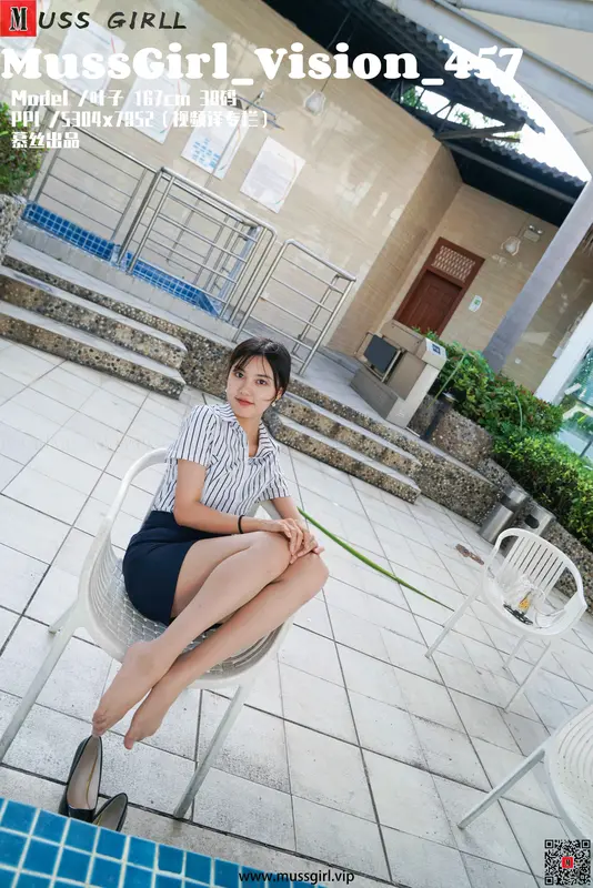 白领条纹制服肉丝高跟 - 慕丝女lang